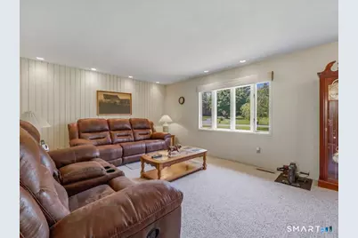 35 Dorchester Lane, Branford, CT 06405 - Photo 10