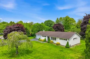 35 Dorchester Ln, Branford, CT 06405 - Photo 6