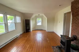51 Broad St, Norwich, CT 06360 - Photo 4