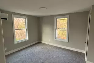 968 Oak St, East Hartford, CT 06118 - Photo 4