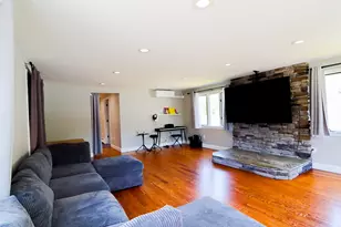 585 Burnham St, East Hartford, CT 06108 - Photo 14