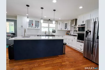 585 Burnham Street, East Hartford, CT 06108 - Photo 4