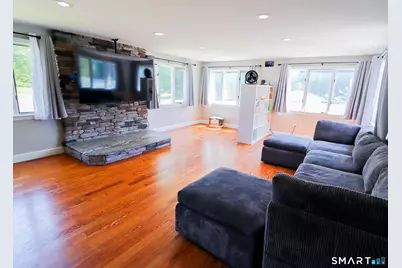 585 Burnham Street, East Hartford, CT 06108 - Photo 12