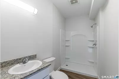 401 Albany Turnpike #204, Canton, CT 06019 - Photo 4