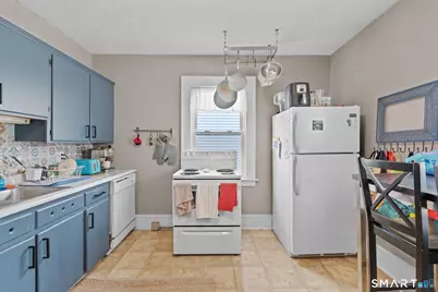 70 Lancaster Road, West Hartford, CT 06119 - Photo 26