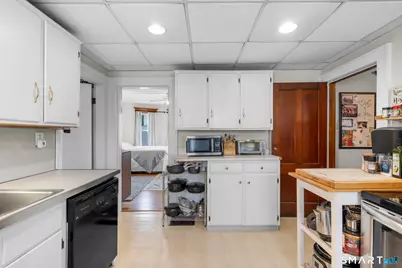 70 Lancaster Road, West Hartford, CT 06119 - Photo 16