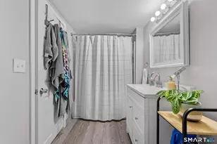 121 E Barber St, Windsor, CT 06095 - Photo 18