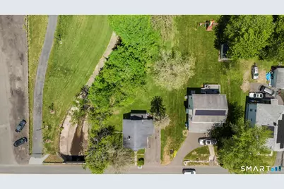 121 East Barber Street, Windsor, CT 06095 - Photo 2