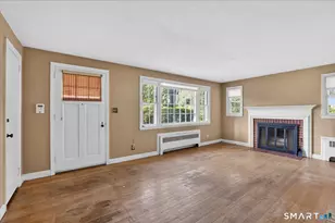 44 Lawrence Ave, Avon, CT 06001 - Photo 4