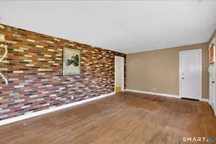 44 Lawrence Ave, Avon, CT 06001 - Photo 10