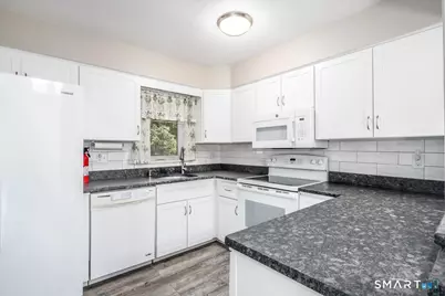 29 Twin Oaks #29, New Milford, CT 06776 - Photo 14