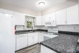 29 Twin Oaks, New Milford, CT 06776 - Photo 14