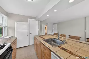 190 Seaton Rd, Stamford, CT 06902 - Photo 8