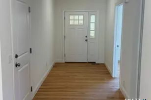 90 Applegate, Southington, CT 06489 - Photo 2