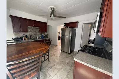 109 Churchill Street #2nd Fl, Fairfield, CT 06824 - Photo 2