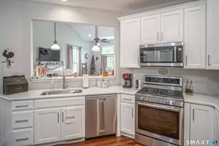 59 Cherry Cir, Prospect, CT 06712 - Photo 4