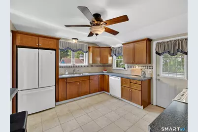 6 Joyce Court, East Lyme, CT 06357 - Photo 10
