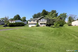 7 Jonathan Pl, Bloomfield, CT 06002 - Photo 16