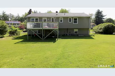 7 Jonathan Place, Bloomfield, CT 06002 - Photo 2