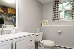 7 Jonathan Pl, Bloomfield, CT 06002 - Photo 14