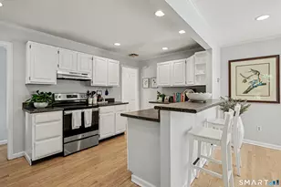 33 Walmsley Rd, Darien, CT 06820 - Photo 10