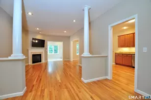 110 Turnberry Ln, Windsor, CT 06095 - Photo 4