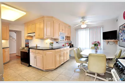 16 Miamis Road, West Hartford, CT 06117 - Photo 18