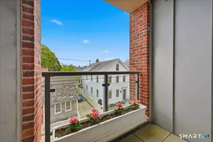 8 Stonington Commons, Stonington, CT 06378 - Photo 18