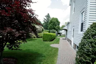 38 Hervey St, New Haven, CT 06512 - Photo 16