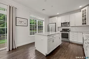 22 Moorland Dr, Danbury, CT 06810 - Photo 4