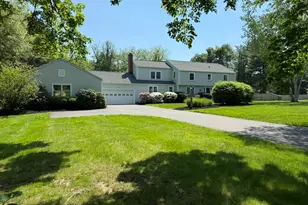 181 Farms Village Rd, Simsbury, CT 06092 - Photo 2