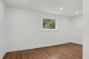 950 Benham St, Hamden, CT 06514 - Photo 32