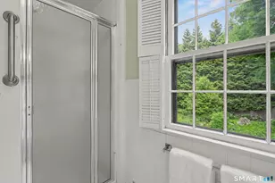 240 N Cedar Rd, Fairfield, CT 06824 - Photo 30