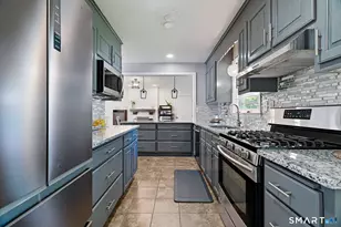 100 Cornell Cir, East Hartford, CT 06108 - Photo 12