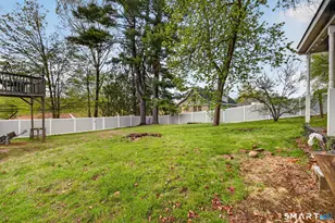 670 Hanover Rd, Meriden, CT 06451 - Photo 8