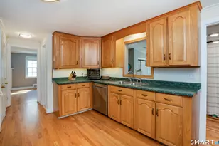 5 Linnard Rd, West Hartford, CT 06107 - Photo 12