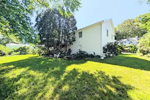 9 Benanto Dr, Derby, CT 06418 - Photo 36