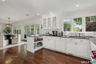 81 Dolphin Cove Quay, Stamford, CT 06902 - Photo 8