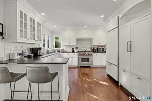 81 Dolphin Cove Quay, Stamford, CT 06902 - Photo 6