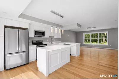 15 Colby Court, New Haven, CT 06515 - Photo 2