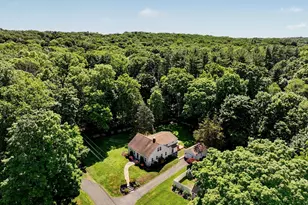 18 Deerfield Rd, Wilton, CT 06897 - Photo 2