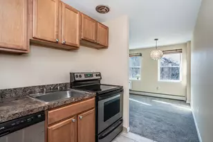 40 Owen St, Hartford, CT 06105 - Photo 4