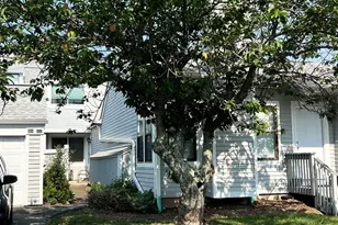 602 Longfellow Dr, Branford, CT 06405 - Photo 4