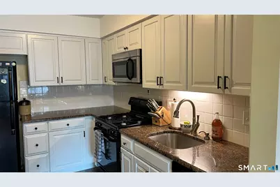 602 Longfellow Drive #602, Branford, CT 06405 - Photo 12