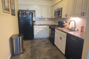 602 Longfellow Dr, Branford, CT 06405 - Photo 8