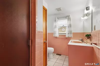 228 Raymond Street, Waterbury, CT 06706 - Photo 18
