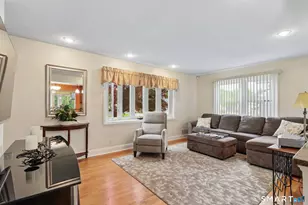 228 Raymond St, Waterbury, CT 06706 - Photo 4