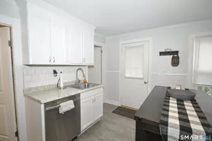 12 Park St, Plainville, CT 06062 - Photo 8