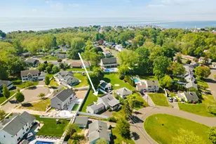 18 Catherine Ct, Milford, CT 06460 - Photo 2