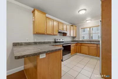 527 West Thames Street #6, Norwich, CT 06360 - Photo 4